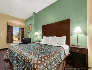 Executive By Oyo North Hotel 2*